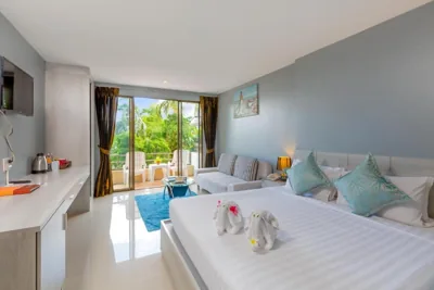 수영장 전망 그랜드 디럭스룸 — Club Bamboo Boutique Patong Beach Resort
